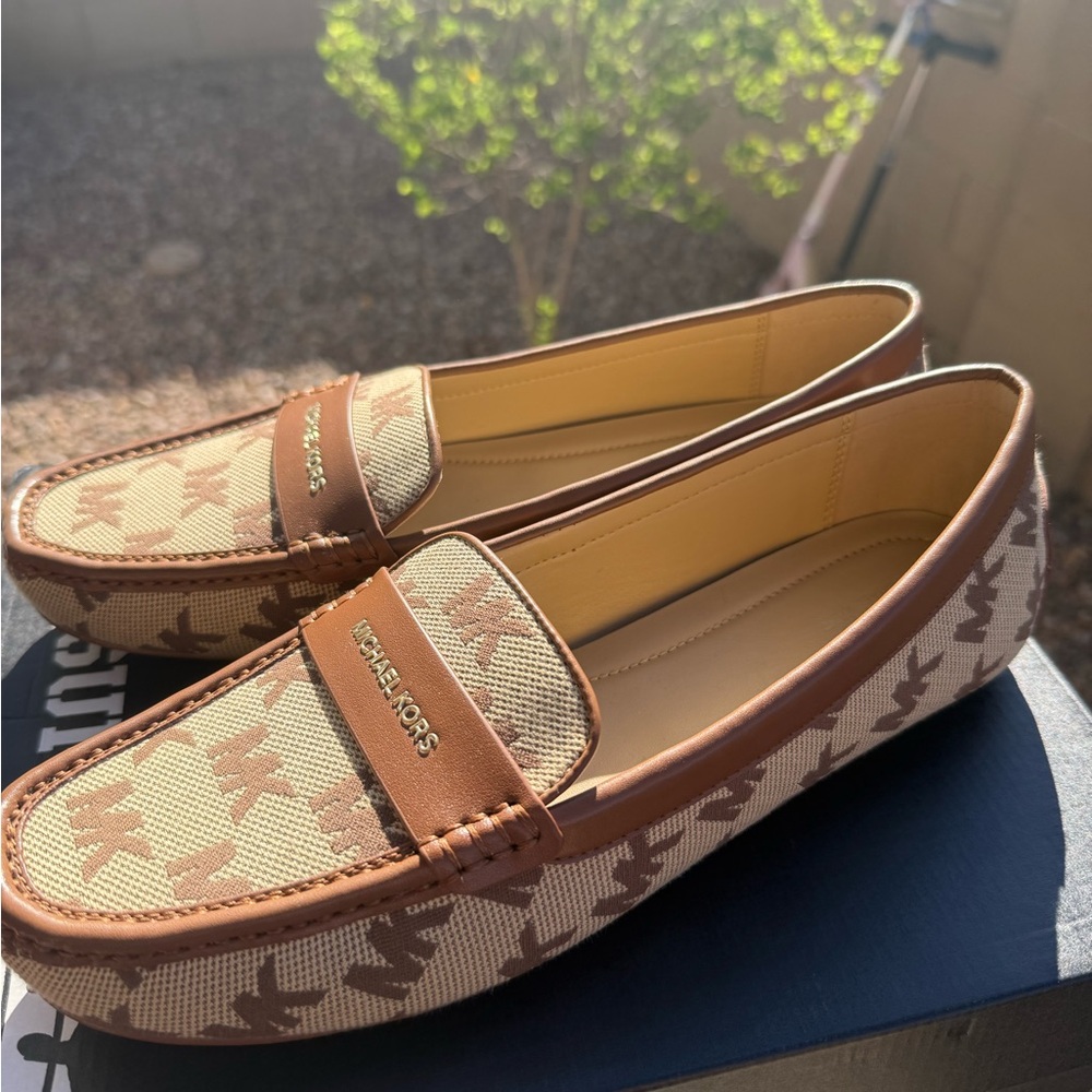 Michael Kors Women’s Brown Leather Loafers Size 10 Slip-On Comfort Casual Dress